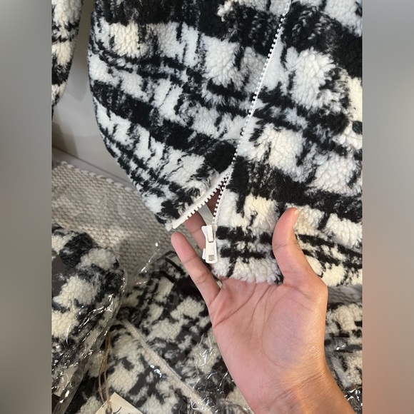 NWT Easel Black White Herringbone Print OversizedJacket Size m - Picture 4 of 7
